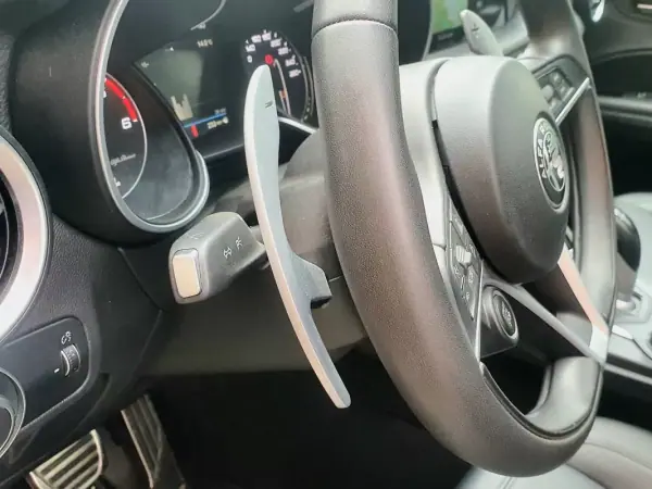 Alfa Romeo Stelvio 2020 - 31500 EUR, 48500 km - AUTO.MOTO.pt - 48500km - foto 14 de 31