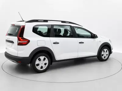 Dacia Jogger 2023 - 13999 EUR, 130000 km - AUTO.MOTO.pt - 130000km - foto 4 de 9