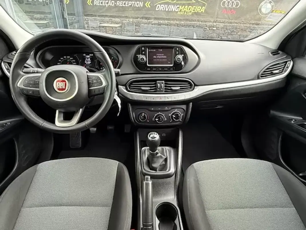 Fiat Tipo 2020 - 14900 EUR, 66570 km - AUTO.MOTO.pt - 66570km - foto 9 de 11