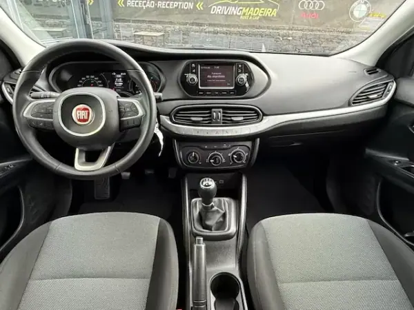 Fiat Tipo 2020 - 14900 EUR, 66570 km - AUTO.MOTO.pt - 66570km - foto 9 de 11