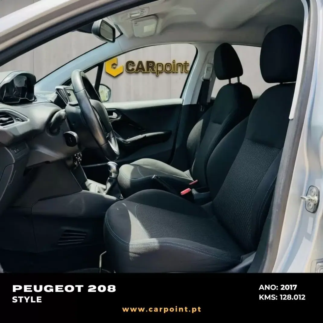 Peugeot 208 2017 - 9900 EUR, 128012 km - AUTO.MOTO.pt - 128012km - foto 7 de 10