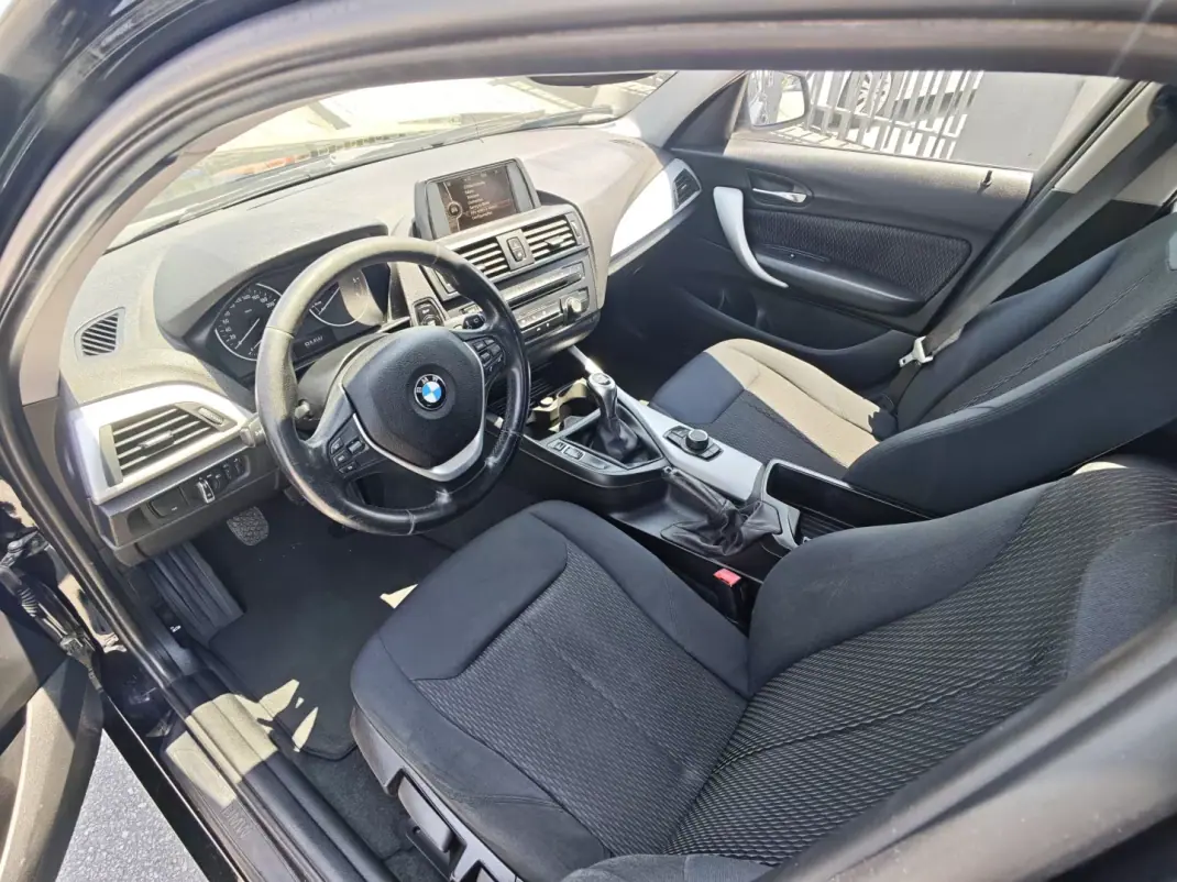 BMW 116 2011 - 11000 EUR, 231000 km - 231000km - foto 15 de 26