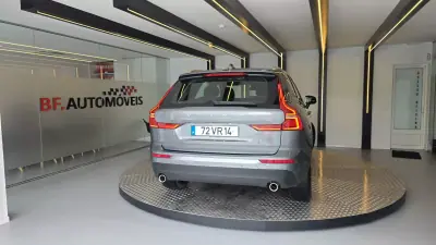 Volvo XC 60 2018 - 23500 EUR, 242396 km - AUTO.MOTO.pt - 242396km - foto 19 de 55