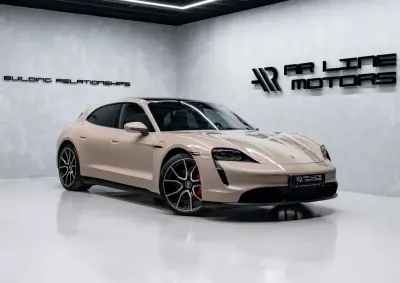 Porsche Taycan Sport Turismo 2023 - 24000km