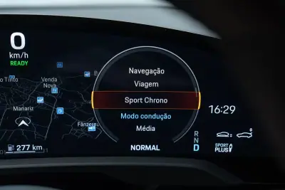 Porsche Taycan 2024 - 84950 EUR, 8000 km - AUTO.MOTO.pt - 8000km - foto 34 de 58