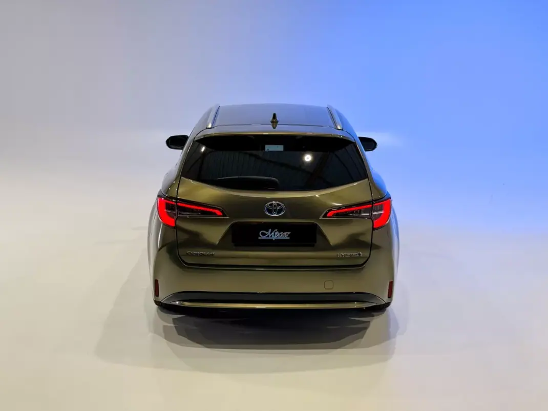 Toyota Corolla Touring Sports 2022 - 20950 EUR, 145000 km - 145000km - foto 2 de 35