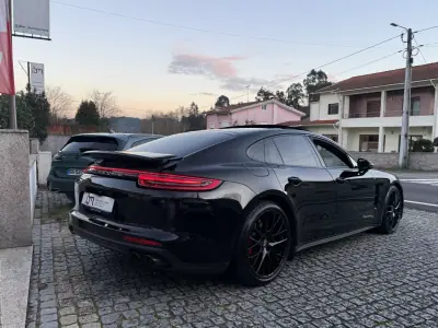 Porsche Panamera 2020 - 81990 EUR, 59987 km - AUTO.MOTO.pt - 59987km - foto 3 de 14