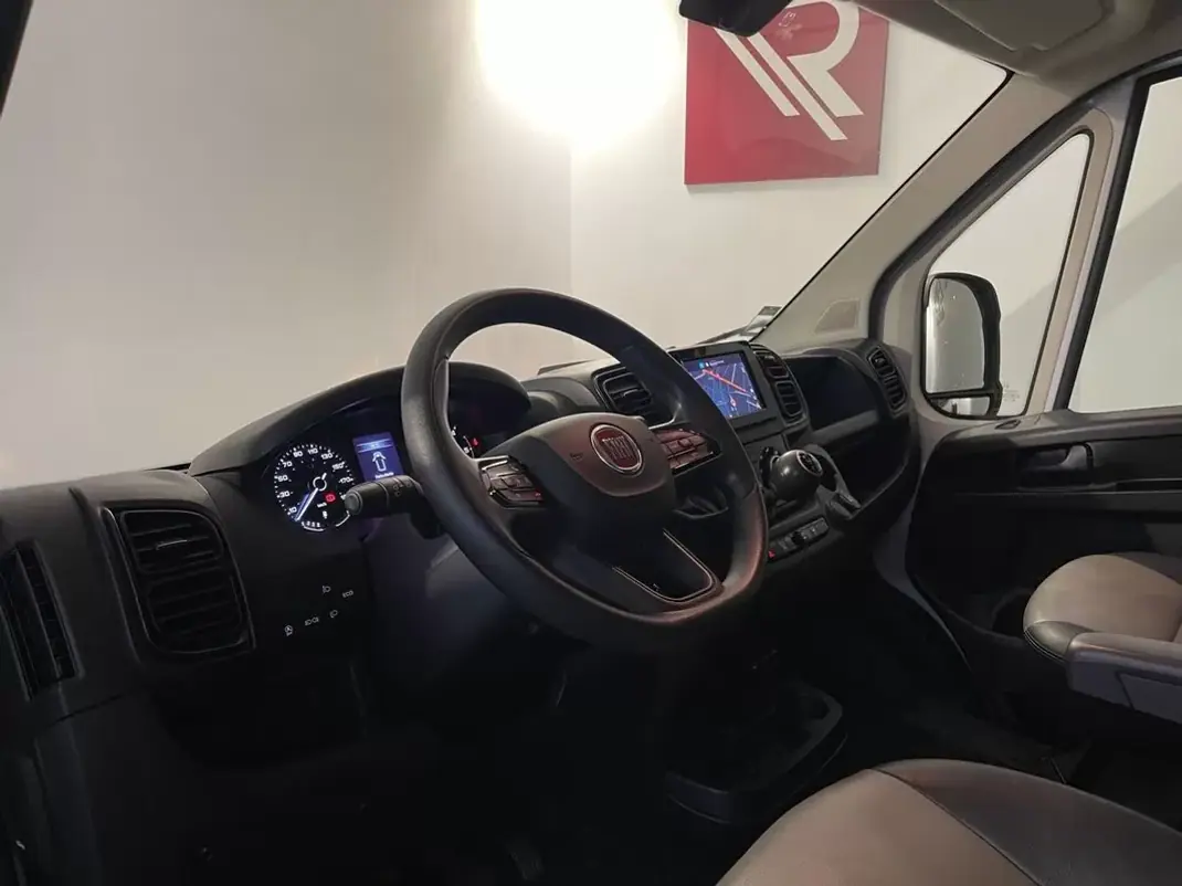 Fiat Ducato 2022 - 32500 EUR, 94000 km - AUTO.MOTO.pt - 94000km - foto 13 de 33