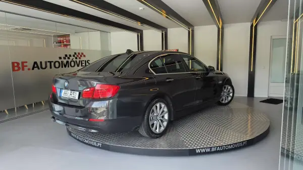 BMW 520 2011 - 10900 EUR, 370543 km - AUTO.MOTO.pt - 370543km - foto 18 de 54