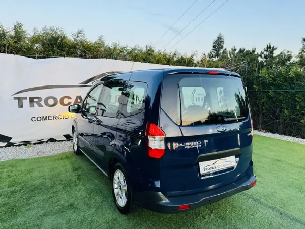 Ford Tourneo Courier 2017 - 9990 EUR, 168856 km - AUTO.MOTO.pt - 168856km - foto 22 de 47