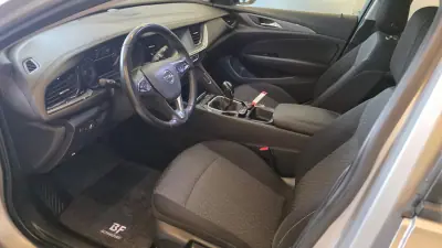 Opel Insignia Grand Sport 2018 - 12900 EUR, 149839 km - AUTO.MOTO.pt - 149839km - foto 32 de 49