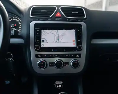 Volkswagen Scirocco 2013 - 16990 EUR, 153299 km - AUTO.MOTO.pt - 153299km - foto 12 de 49