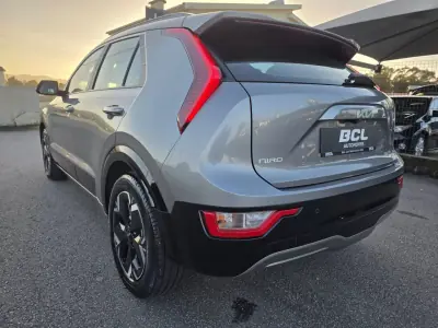 Kia Niro EV 2022 - 23990 EUR, 89000 km - AUTO.MOTO.pt - 89000km - foto 7 de 46