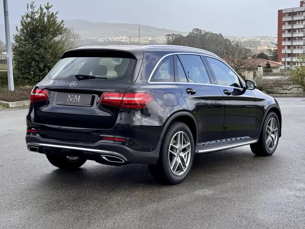 Mercedes-Benz GLC 250 2018 - 34990 EUR, 175000 km - AUTO.MOTO.pt - 175000km - foto 6 de 33