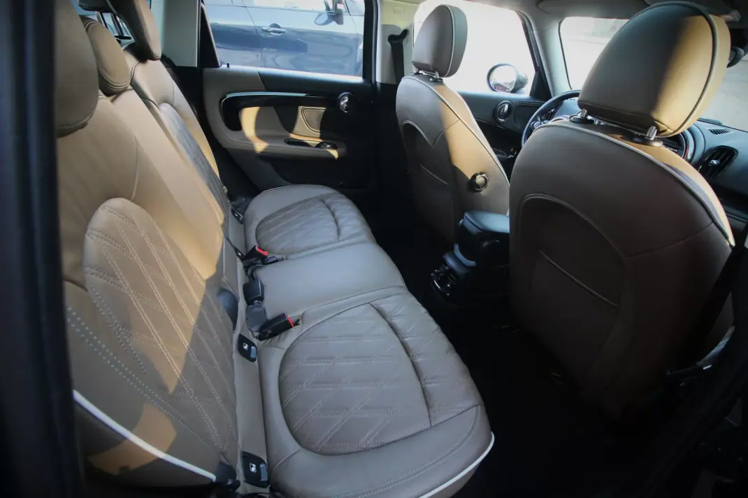 MINI Countryman 2018 - 15750 EUR, 224000 km - AUTO.MOTO.pt - 224000km - foto 24 de 33