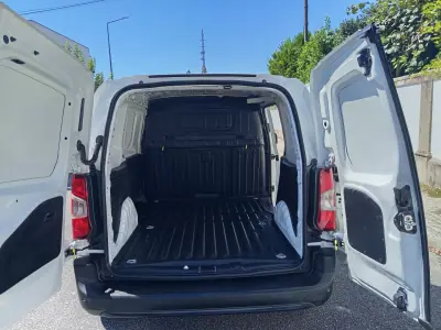 Peugeot Partner 2019 - 11490 EUR, 130000 km - 130000km - foto 10 de 17