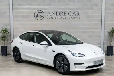 Tesla Model 3 2021 - 25450 EUR, 58710 km - AUTO.MOTO.pt - 58710km - foto 2 de 56