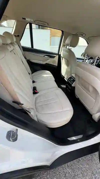 BMW X5 2016 - 21000 EUR, 230000 km - AUTO.MOTO.pt - 230000km - foto 4 de 23