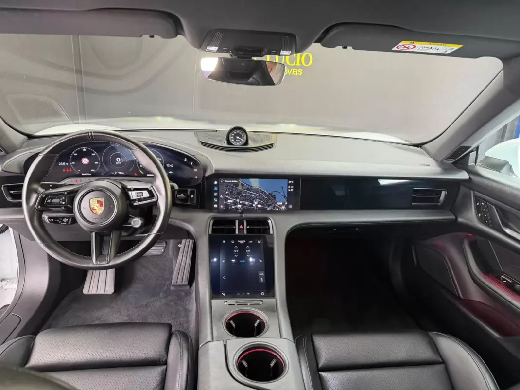 Porsche Taycan 2023 - 67000 EUR, 46411 km - 46411km - foto 15 de 28