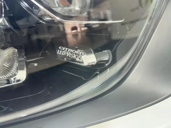 Citroën C3 2022 - 12900 EUR, 63458 km - AUTO.MOTO.pt - 63458km - foto 6 de 13