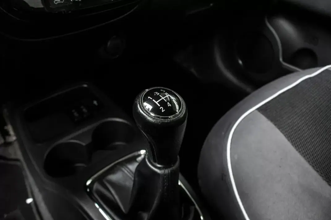 Mitsubishi Space Star 2018 - 8790 EUR, 75188 km - AUTO.MOTO.pt - 75188km - foto 16 de 32