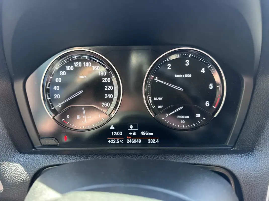 BMW 116 2017 - 14900 EUR, 240000 km - AUTO.MOTO.pt - 240000km - foto 16 de 39
