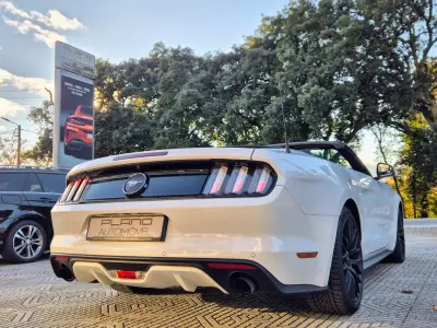 Ford Mustang 2015 - 37500 EUR, 159000 km - AUTO.MOTO.pt - 159000km - foto 10 de 22
