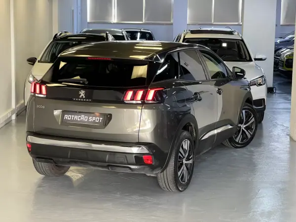 Peugeot 3008 2019 - 12990 EUR, 115000 km - AUTO.MOTO.pt - 115000km - foto 5 de 43