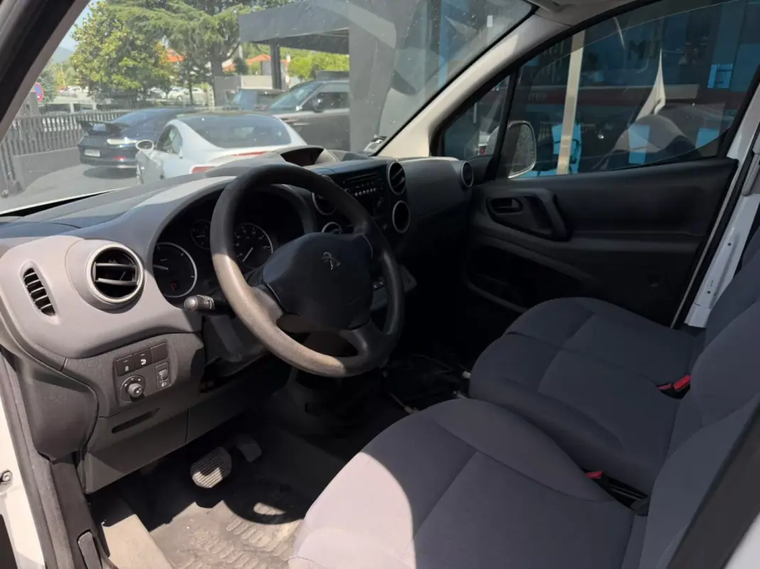 Peugeot e-Partner 2017 - 10500 EUR, 98000 km - 98000km - foto 7 de 8