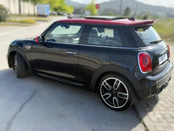 MINI John Cooper Works 2018 - 27900 EUR, 51250 km - AUTO.MOTO.pt - 51250km - foto 9 de 28