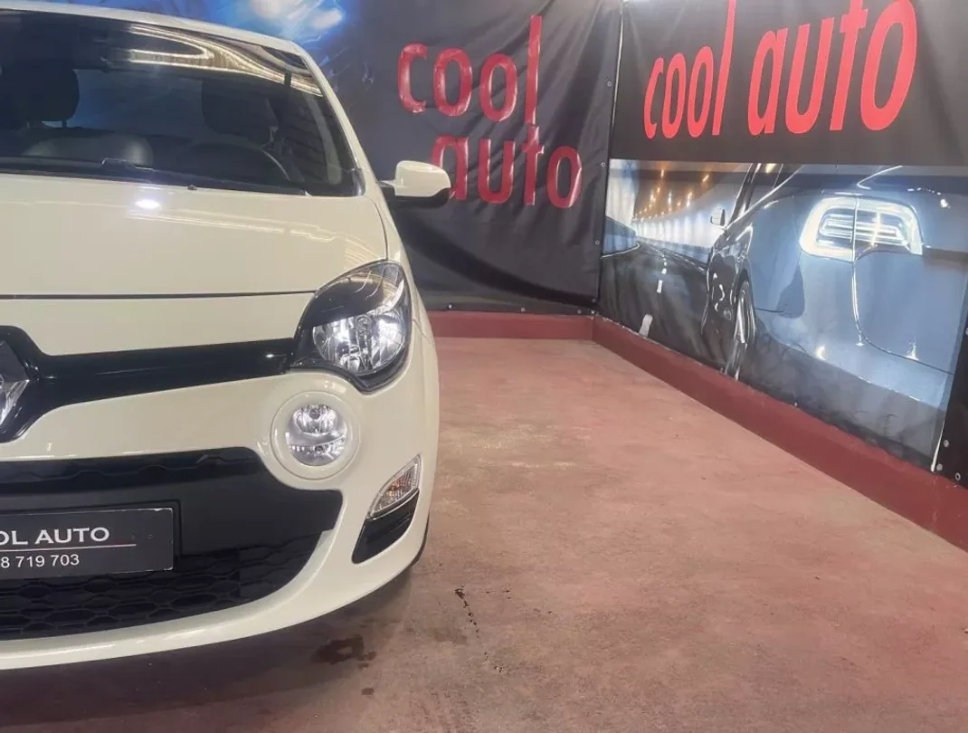 Renault Twingo 2012 - 6499 EUR, 72000 km - AUTO.MOTO.pt - 72000km - foto 11 de 26