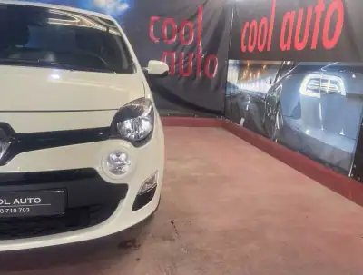Renault Twingo 2012 - 6499 EUR, 72000 km - AUTO.MOTO.pt - 72000km - foto 11 de 26