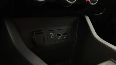 Renault Clio 2021 - 11490 EUR, 171078 km - AUTO.MOTO.pt - 171078km - foto 13 de 27