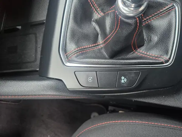 Ford Kuga 2022 - 17800 EUR, 129800 km - AUTO.MOTO.pt - 129800km - foto 47 de 49