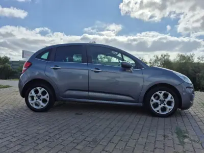 Citroën C3 2011 - 5990 EUR, 141642 km - AUTO.MOTO.pt - 141642km - foto 4 de 25