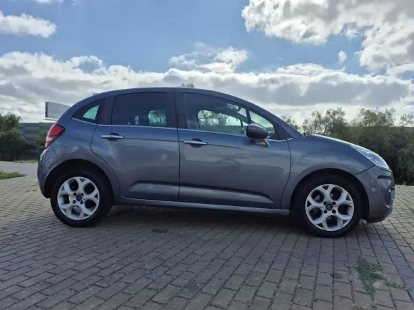 Citroën C3 2011 - 5990 EUR, 141642 km - AUTO.MOTO.pt - 141642km - foto 4 de 25