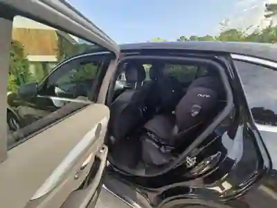 Mercedes-Benz EQC 2023 - 40000 EUR, 31000 km - AUTO.MOTO.pt - 31000km - foto 15 de 16