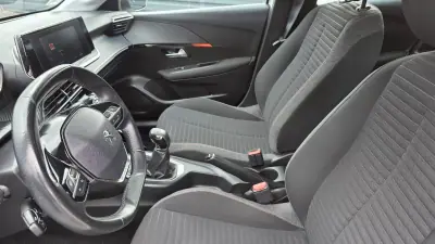 Peugeot 208 2020 - 13490 EUR, 49000 km - AUTO.MOTO.pt - 49000km - foto 12 de 23
