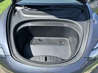 Tesla Model 3 2019 - 21900 EUR, 86000 km - AUTO.MOTO.pt - 86000km - foto 27 de 64