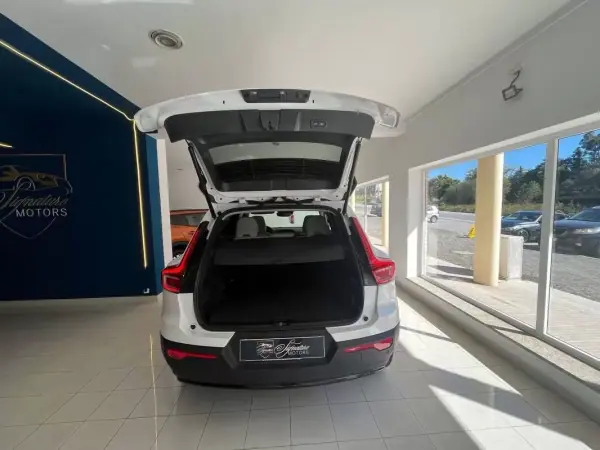 Volvo XC 40 2023 - 36900 EUR, 26000 km - AUTO.MOTO.pt - 26000km - foto 19 de 22