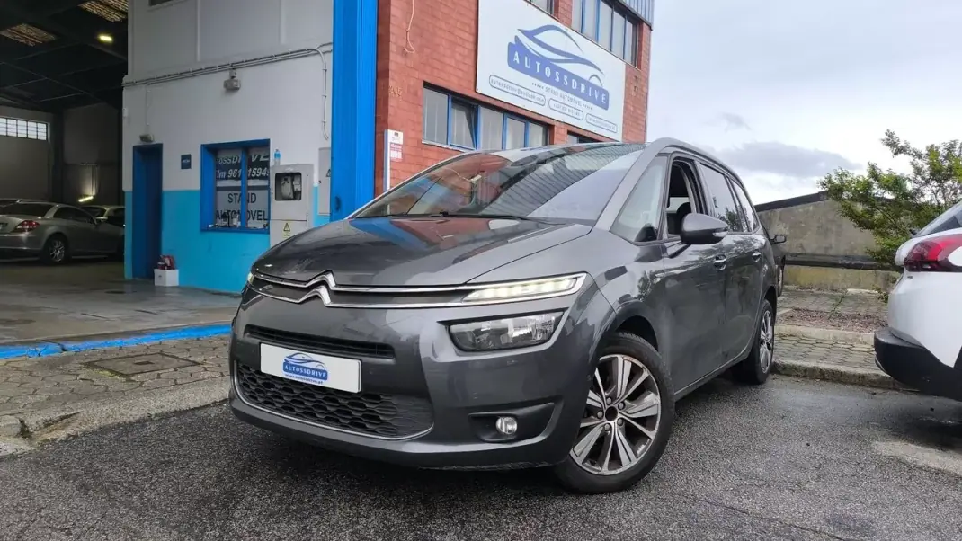 Citroën C4 Grand Picasso 2015 - 11400 EUR, 169000 km - AUTO.MOTO.pt - 169000km - foto 7 de 15