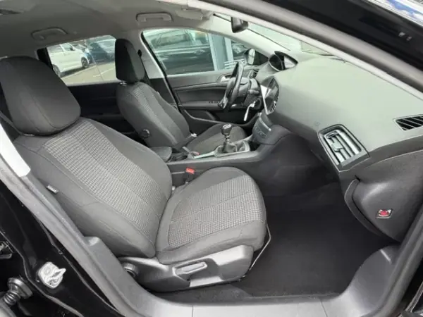 Peugeot 308 SW 2020 - 14900 EUR, 76690 km - AUTO.MOTO.pt - 76690km - foto 12 de 12