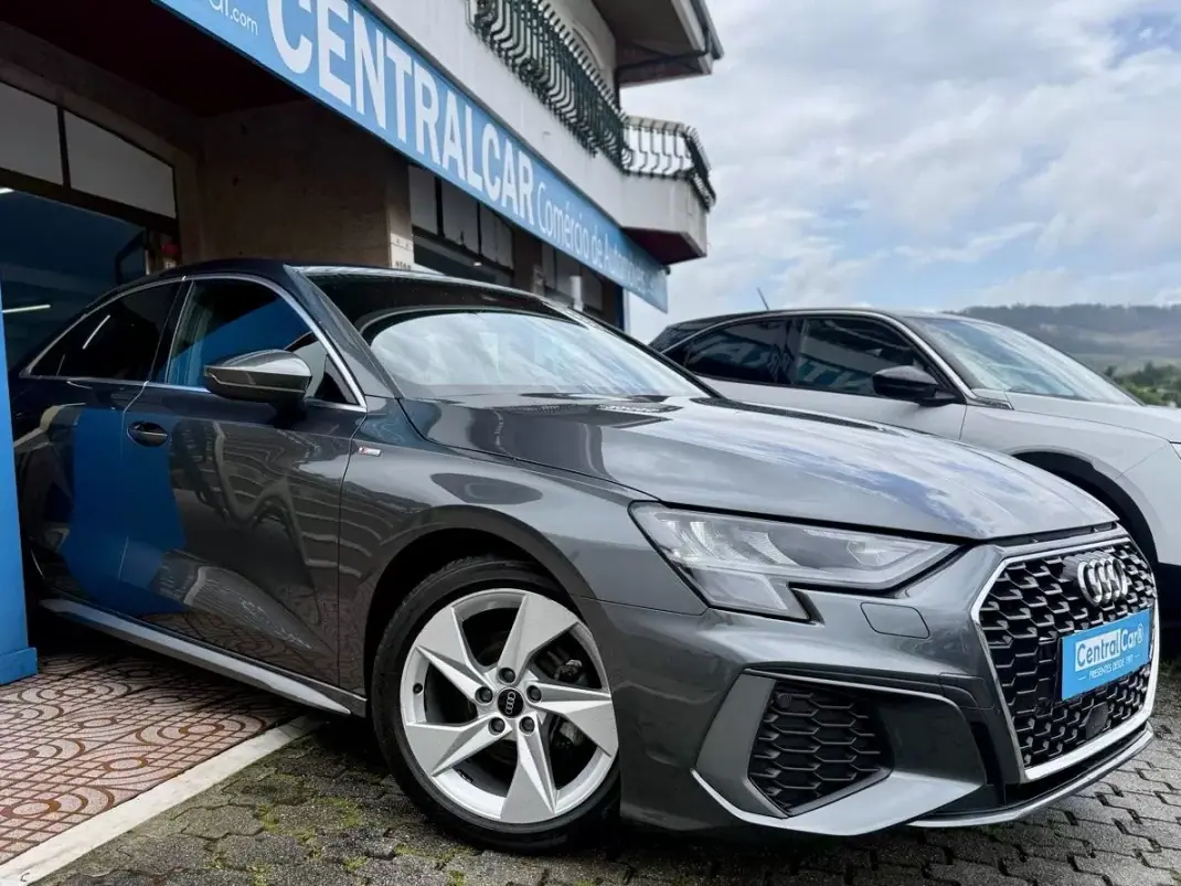 Audi A3 Limousine 2023 - 27950 EUR, 52000 km - AUTO.MOTO.pt - 52000km - foto 1 de 26