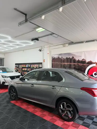 Citroën C-Elysée 2018 - 9900 EUR, 145950 km - AUTO.MOTO.pt - 145950km - foto 4 de 12