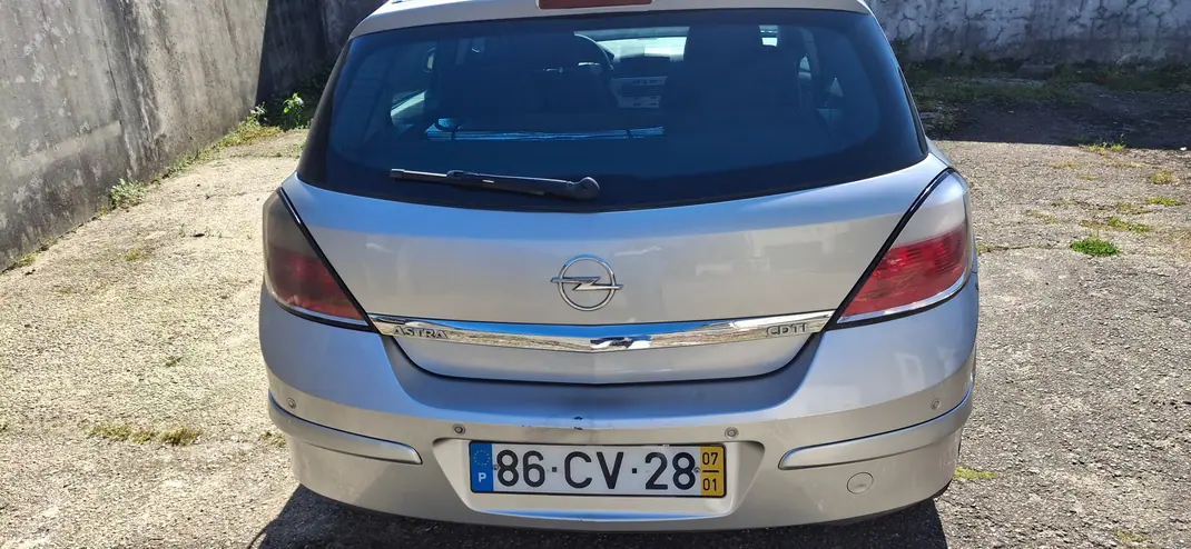 Opel Astra 2007 - 2990 EUR, 240000 km - 240000km - foto 3 de 11
