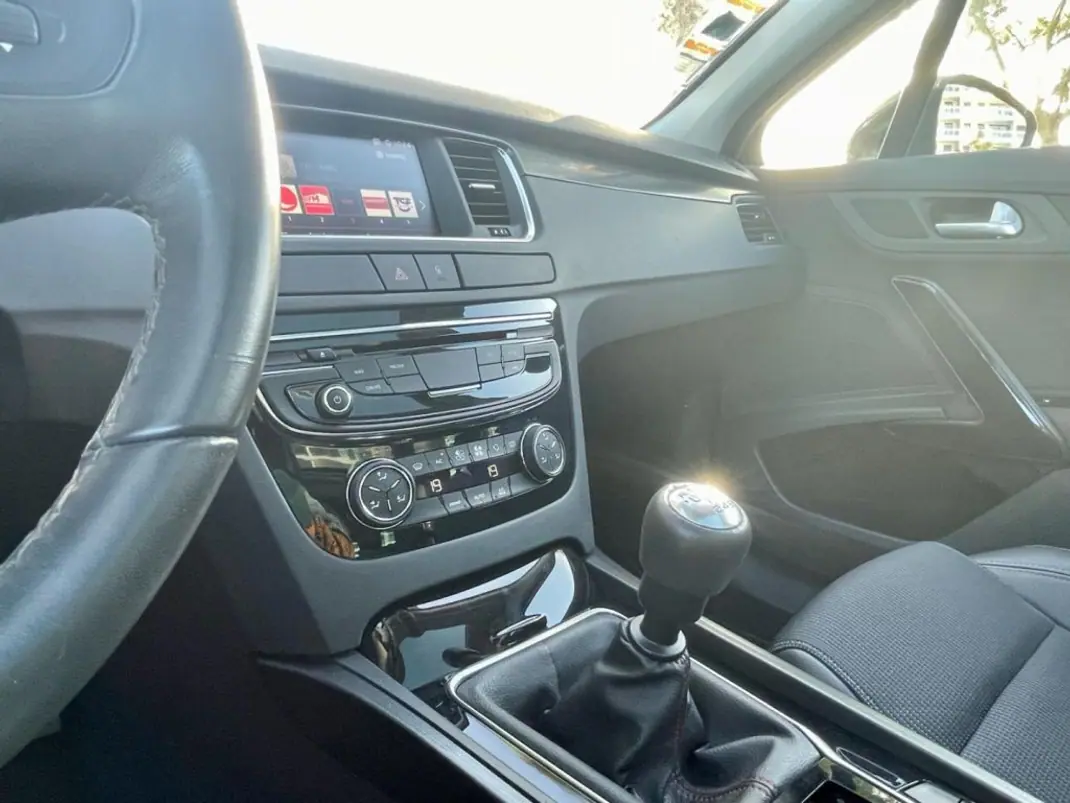 Peugeot 508 SW 2018 - 18280 EUR, 88700 km - AUTO.MOTO.pt - 88700km - foto 19 de 30