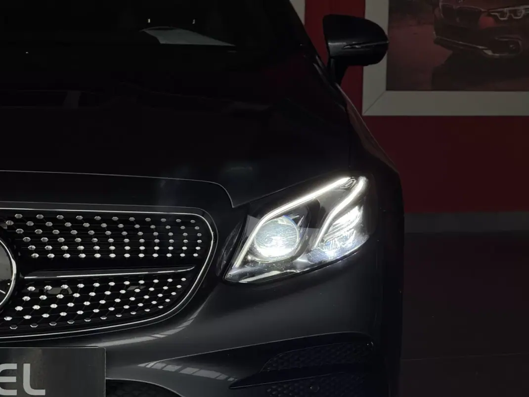 Mercedes-Benz E 220 2018 - 39990 EUR, 103456 km - AUTO.MOTO.pt - 103456km - foto 5 de 24