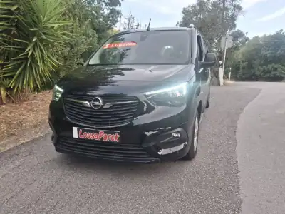 Opel Combo 2020 - 19250 EUR, 79784 km - AUTO.MOTO.pt - 79784km - foto 9 de 21