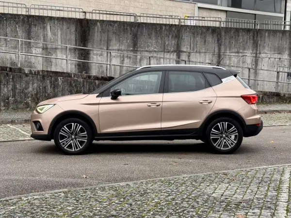 SEAT Arona 2018 - 18500 EUR, 136000 km - AUTO.MOTO.pt - 136000km - foto 3 de 28