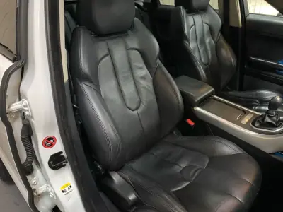 Land Rover Range Rover Evoque 2015 - 17950 EUR, 254700 km - AUTO.MOTO.pt - 254700km - foto 17 de 20